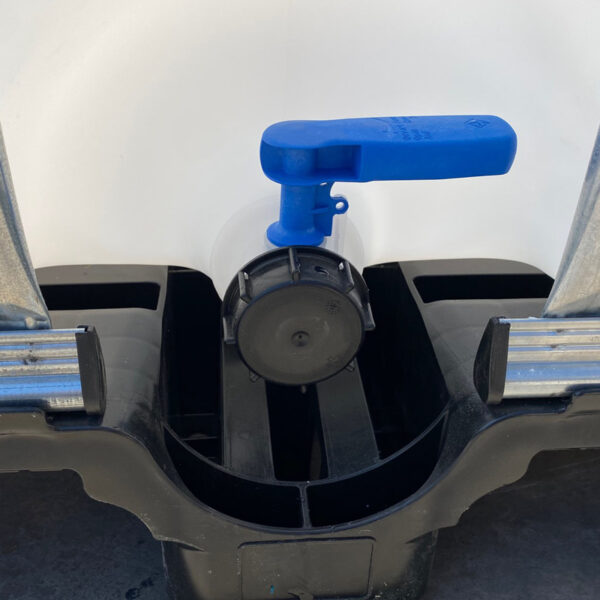 Contenedor IBC 1000 Litros con Palet de Plástico Usado - Imagen 6