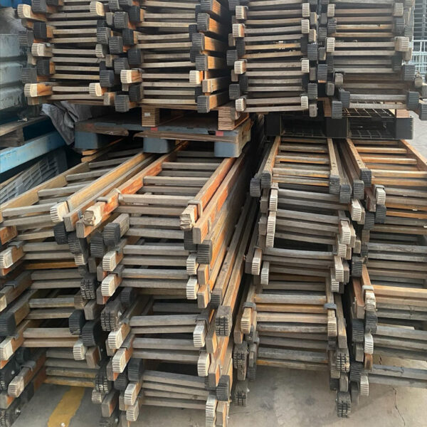 Escalera de Madera Marca Arizona Usada - Imagen 2
